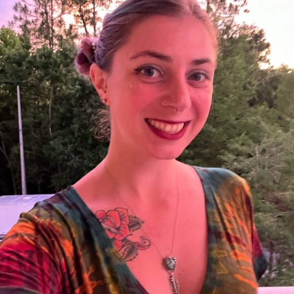 Meet your Posher, Shawnahawes 🖤 - Picture 2 of 16